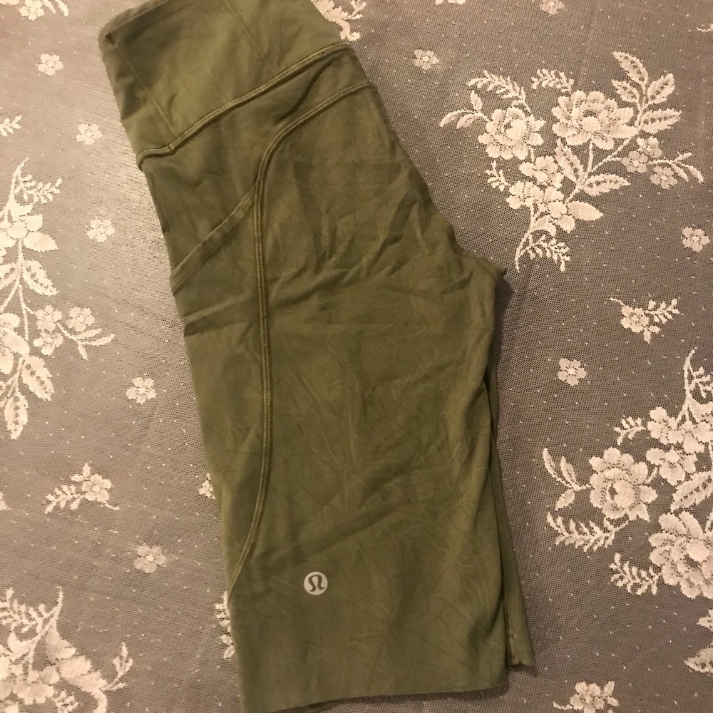 LuluLemon high wasted tie die shorts